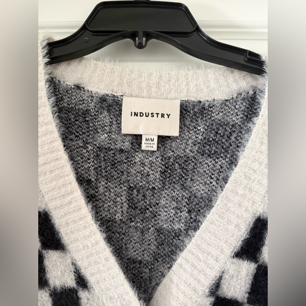 Industry Black & White Checkered Women's Crop Sweater M - Picture 2 of 3